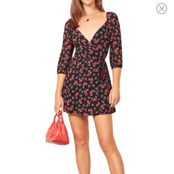 Reformation Eveleigh wrap dress in Brittany pattern - Picture 7 of 7